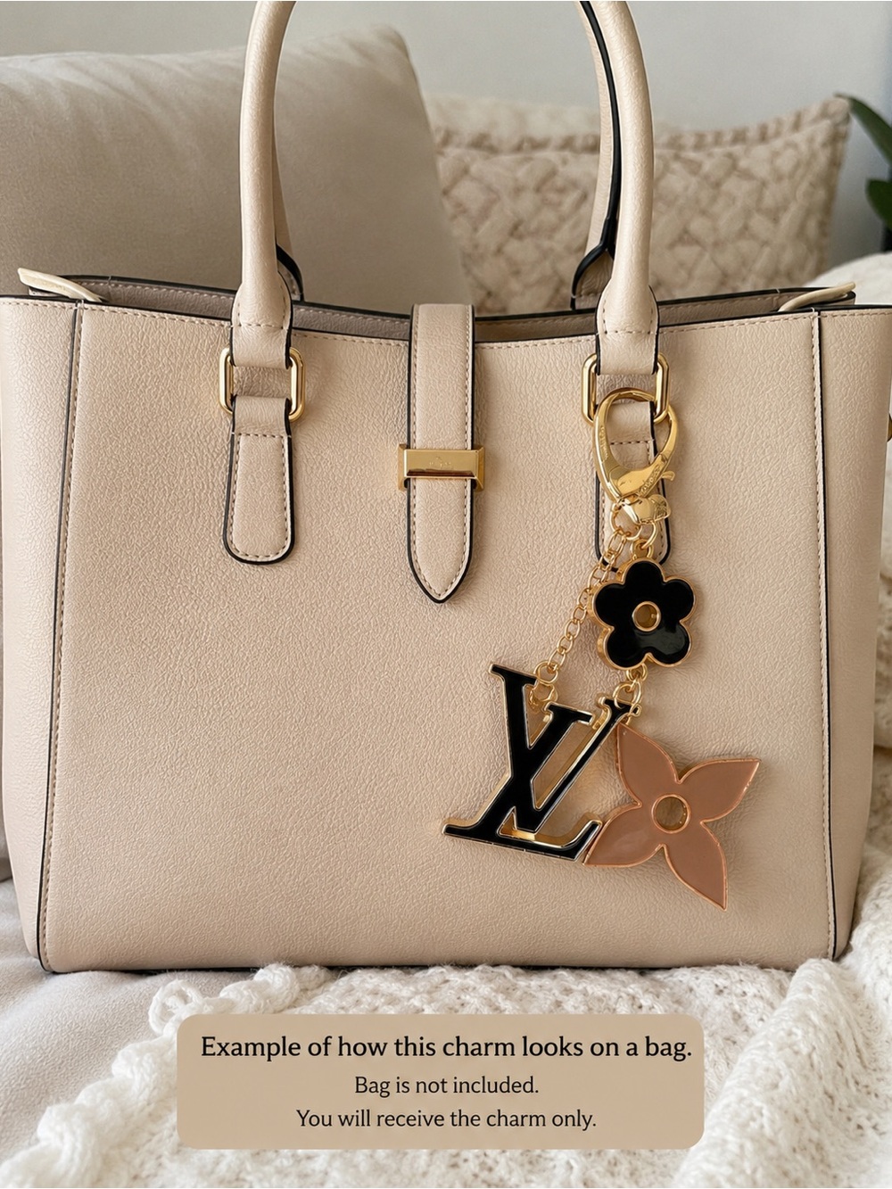 Gold Tone Fashion Bag Charm Keychain Statement Accessory New - Picture 3 of 8